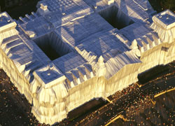 09_wrapped_reichstag_01_small.jpg